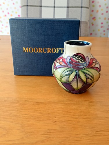 Moorcroft anna lily 10cm vase - moorcroft,