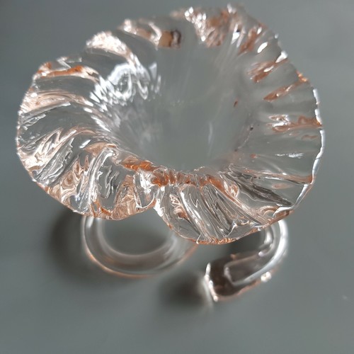 Art glass vase trumpet flower