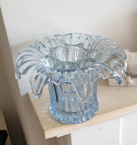 Art deco flower vase and - flower,