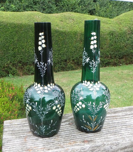 Near pair victorian - victorian, green