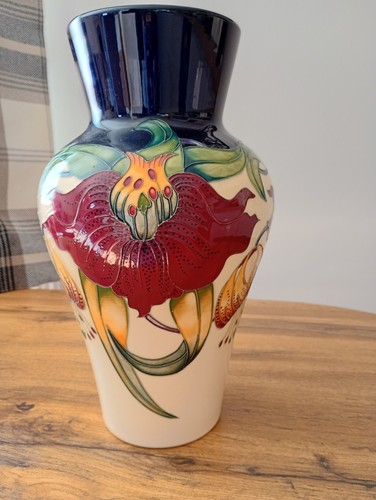 Early moorcroft anna - 12”,