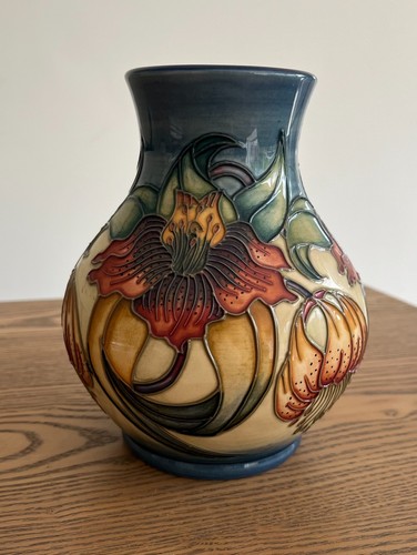Moorcroft anna lily 15cm vase - moorcroft,